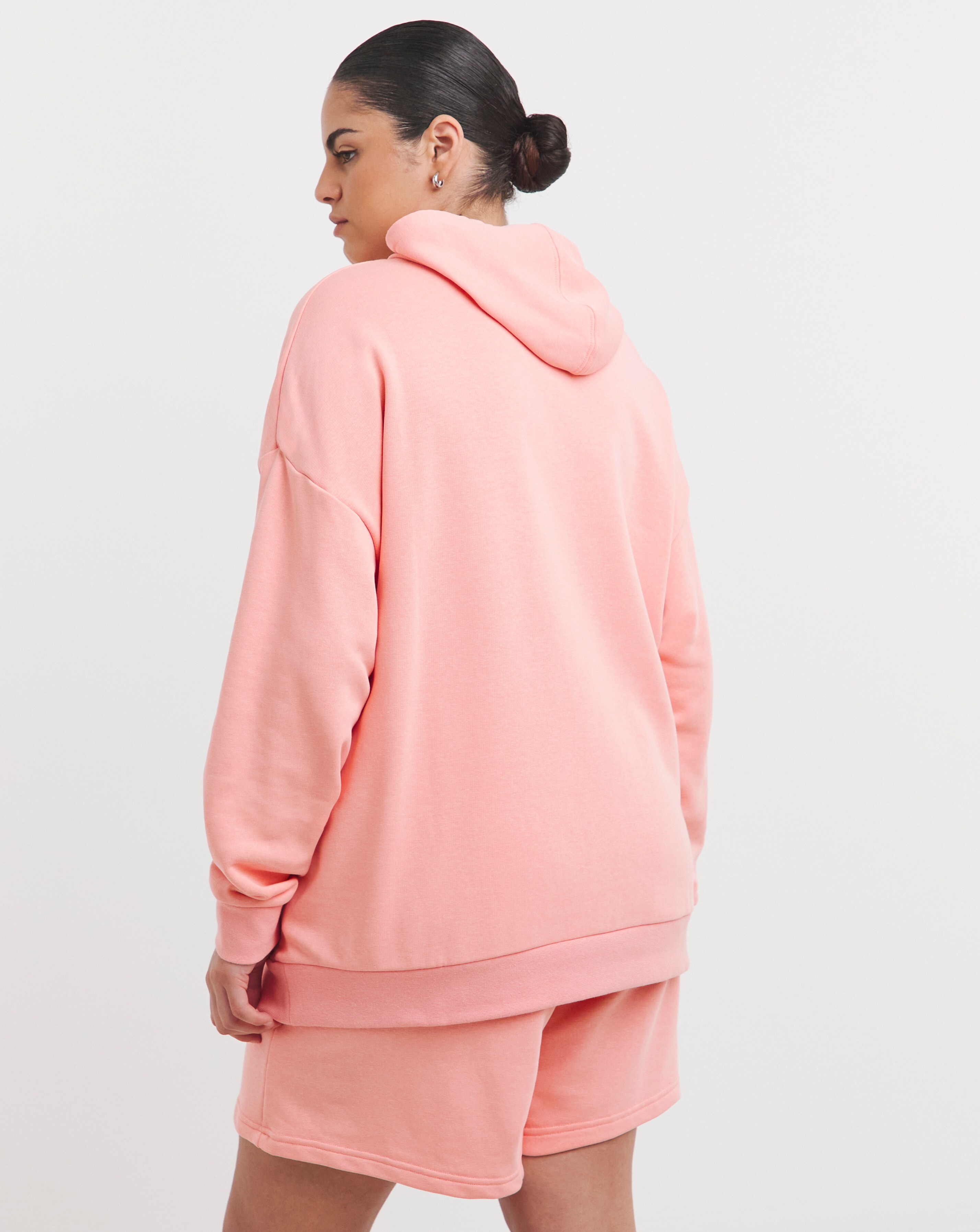 95597-puma-short-hooded-sweat-suit-1.webp