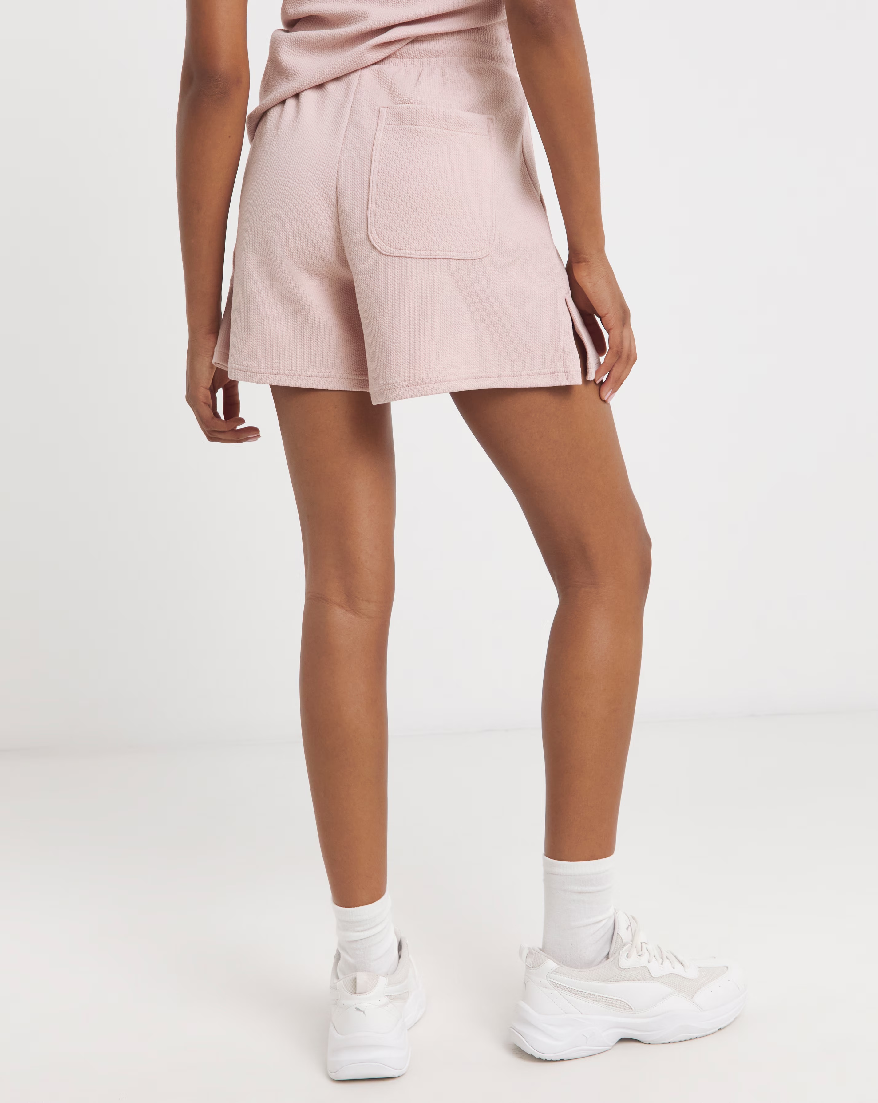 95641-puma-her-high-waist-5-shorts-1.webp