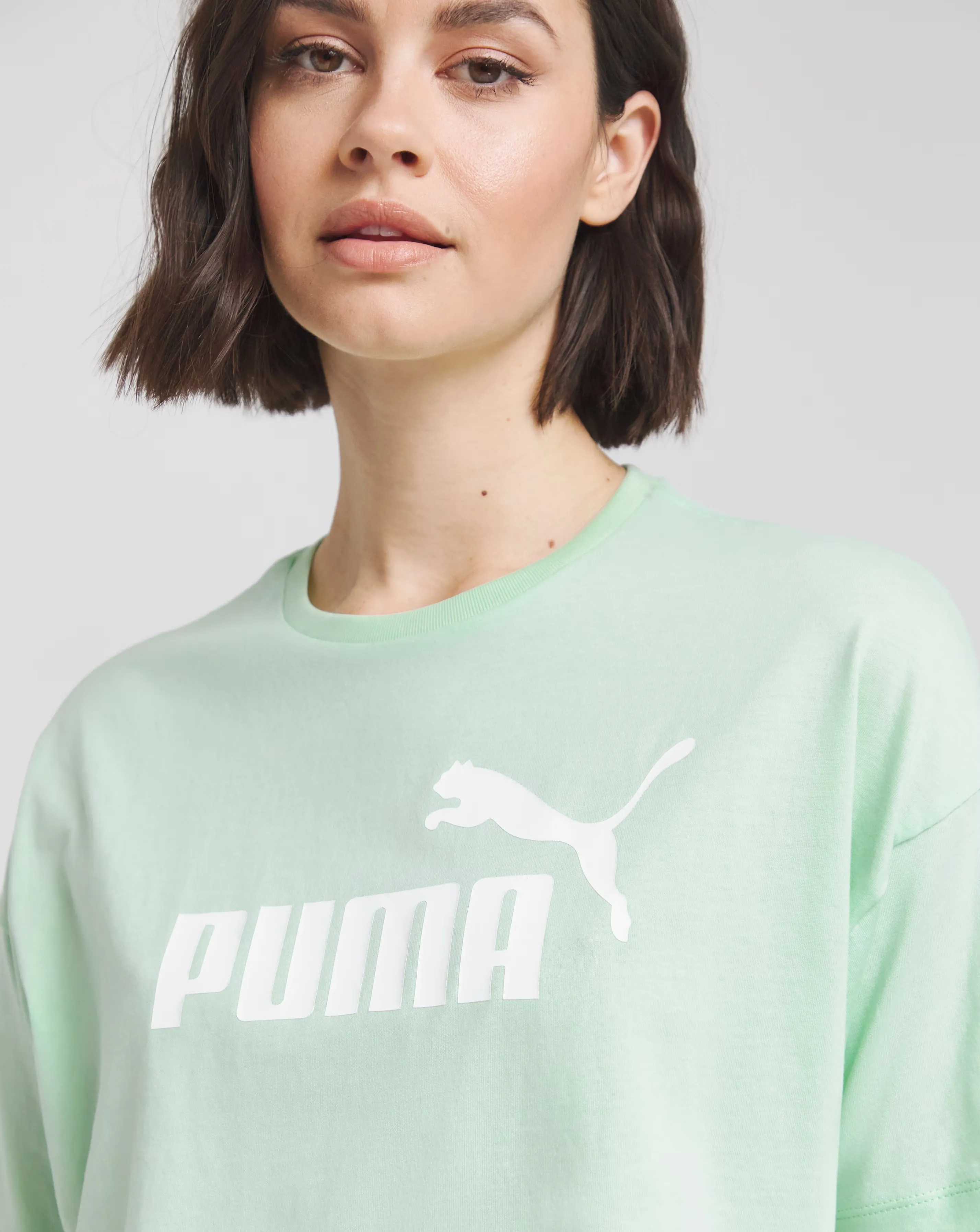 95868-puma-essentials-cropped-logo-t-shirt-1.jpg