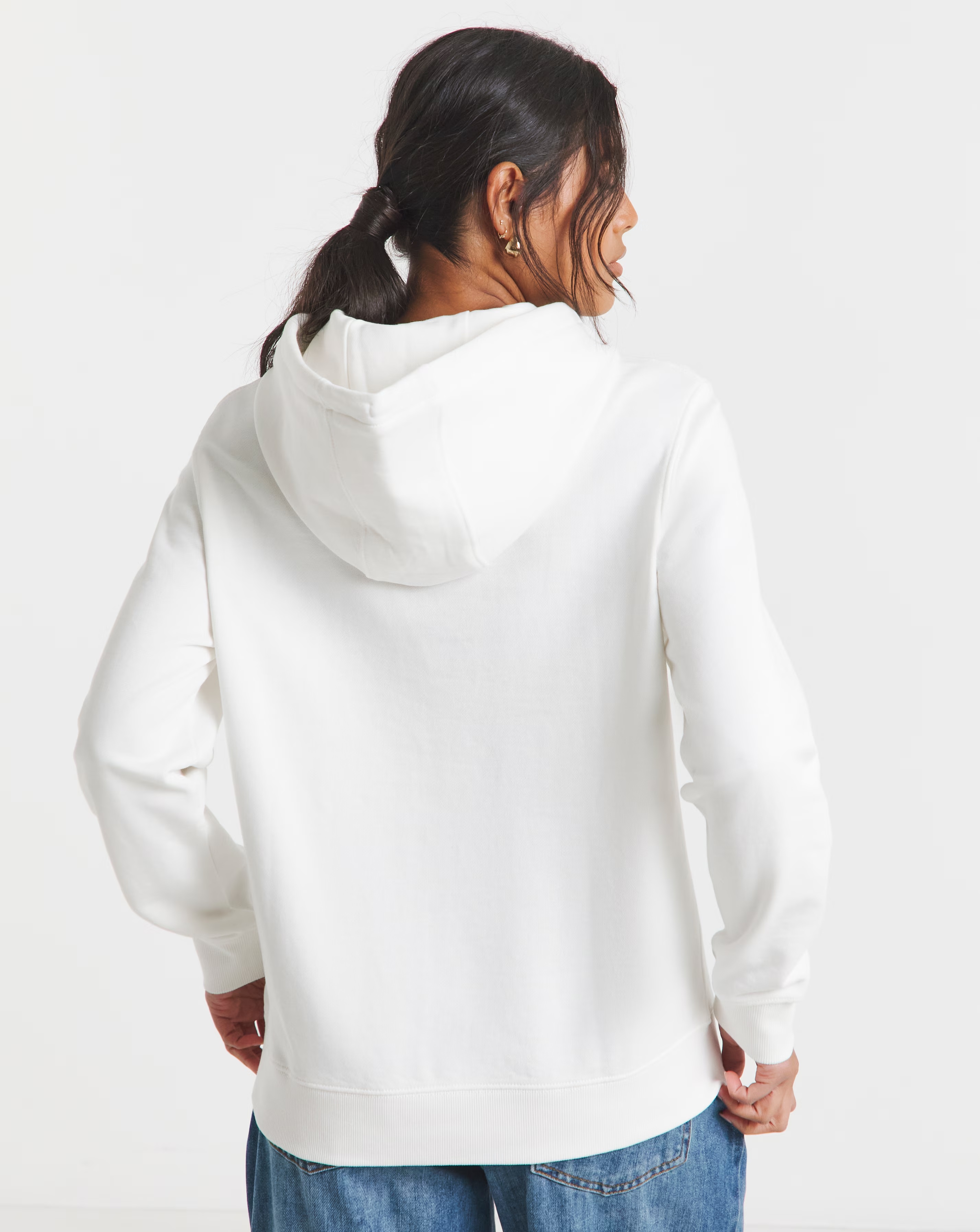 95938-tommy-jeans-essential-crew-hoodie-1.webp