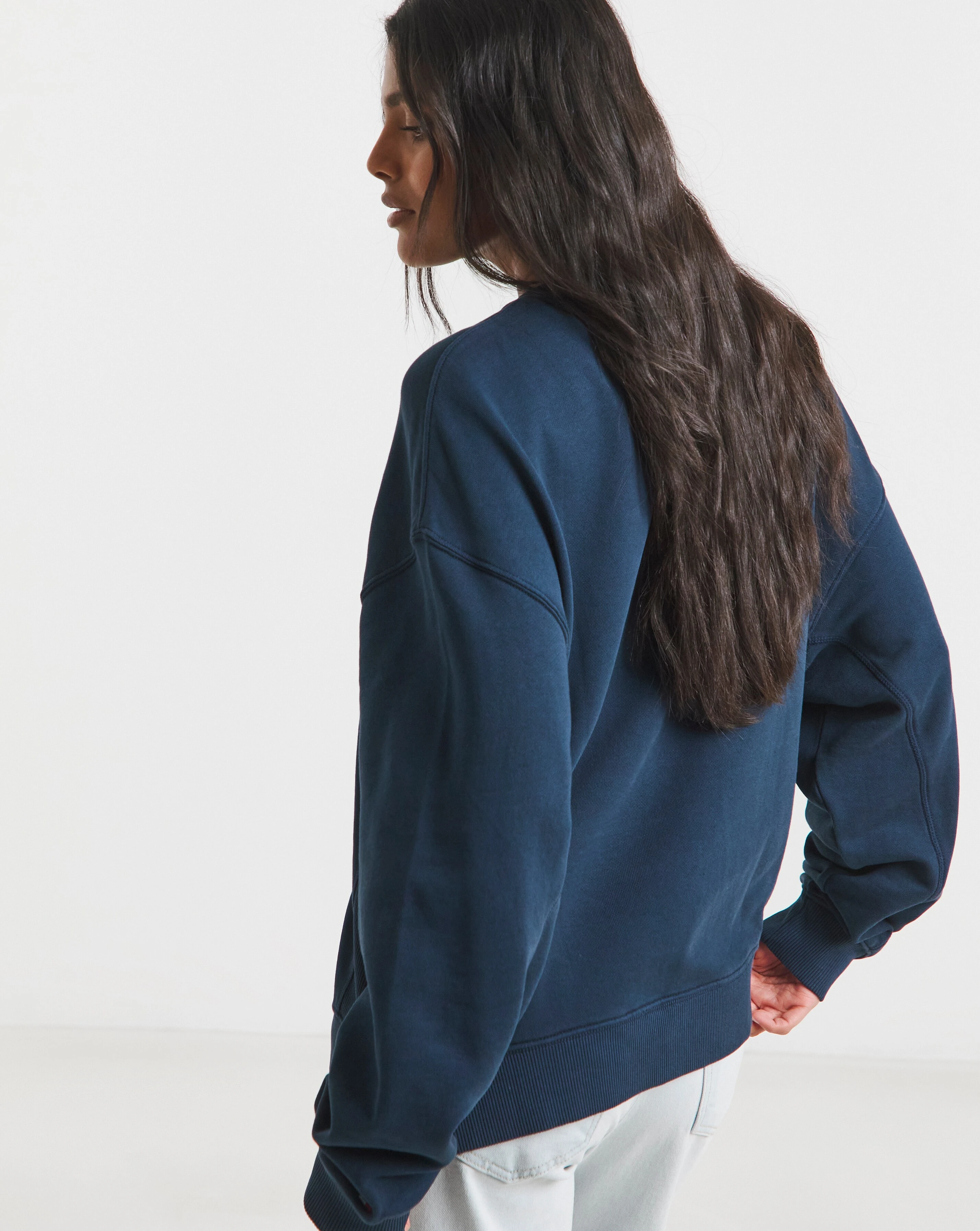 95982-tommy-jeans-boxy-varsity-sweatshirt-1.webp