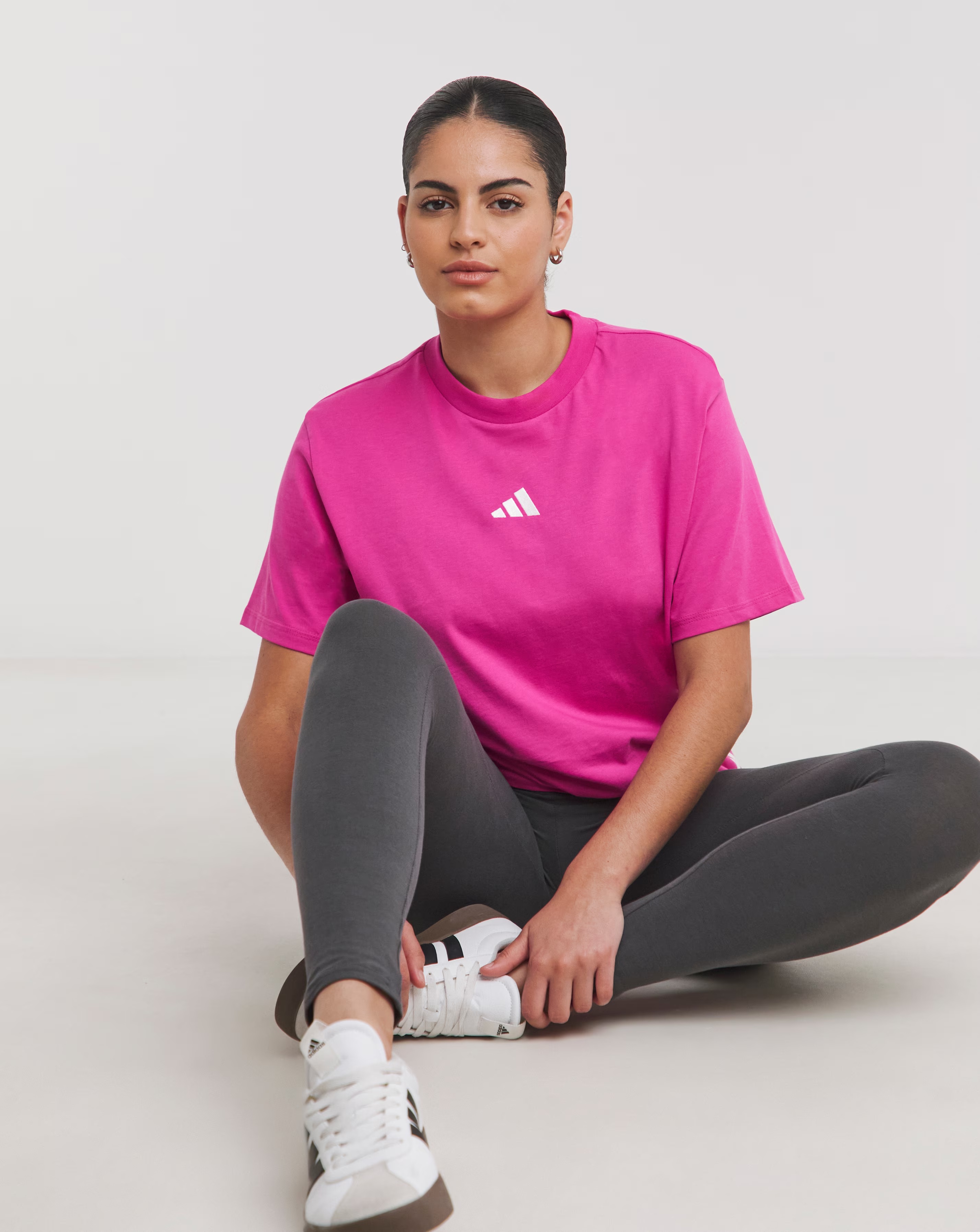 965-adidas-3-stripes-t-shirt-1.webp