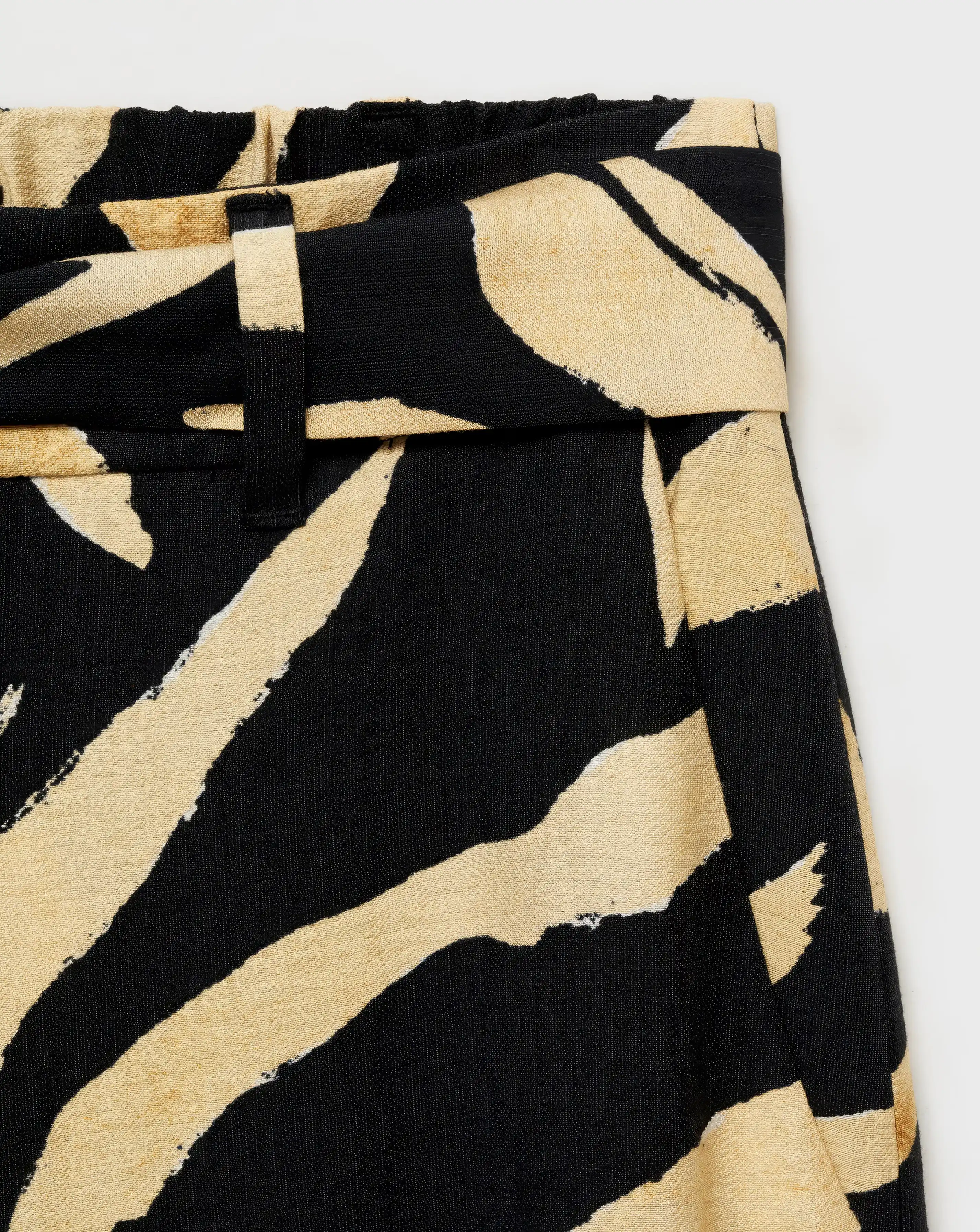 96890-mango-printed-straight-fit-trousers-1.jpg