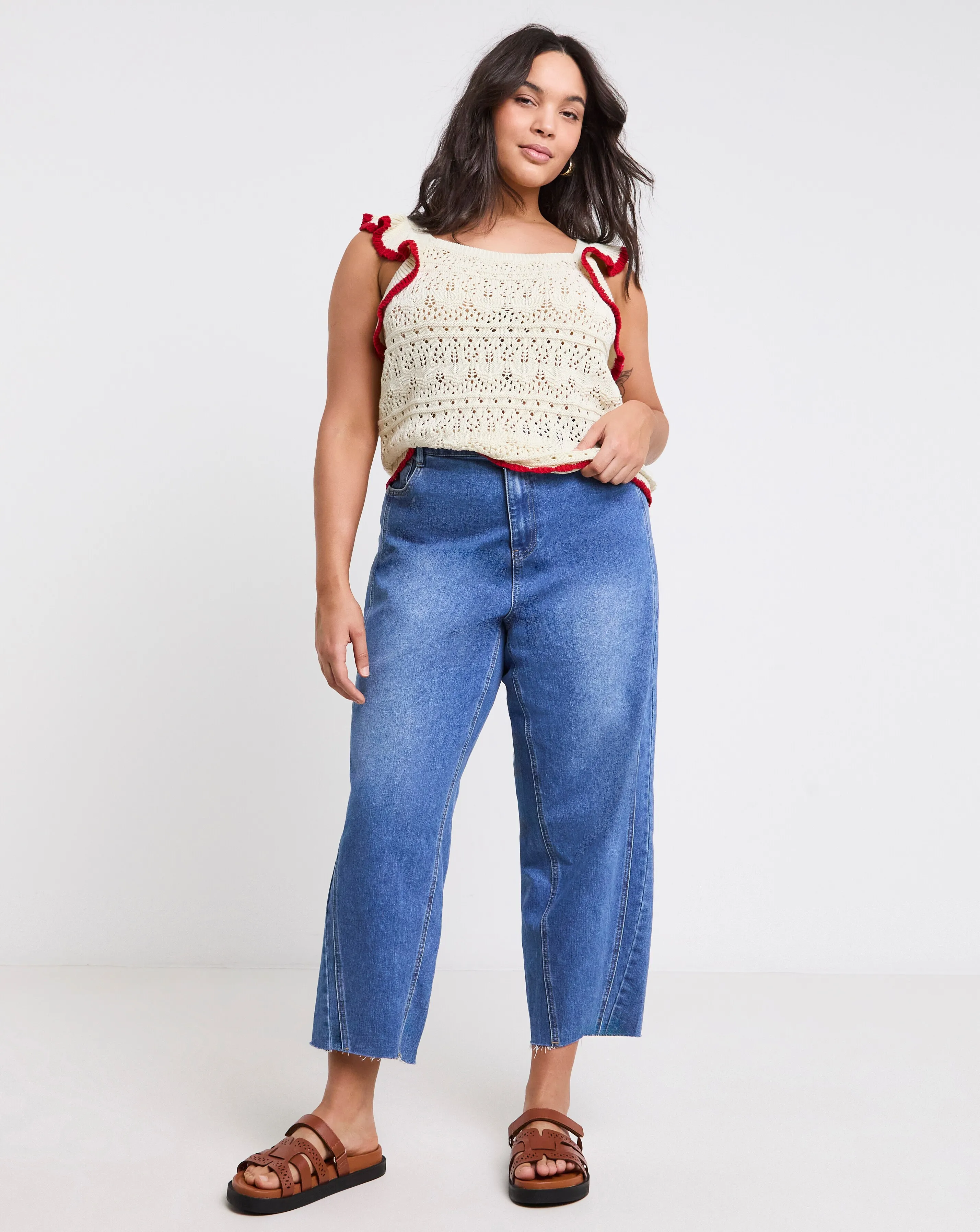 98578-ruffle-knitted-vest-with-contrast-hem-1.webp