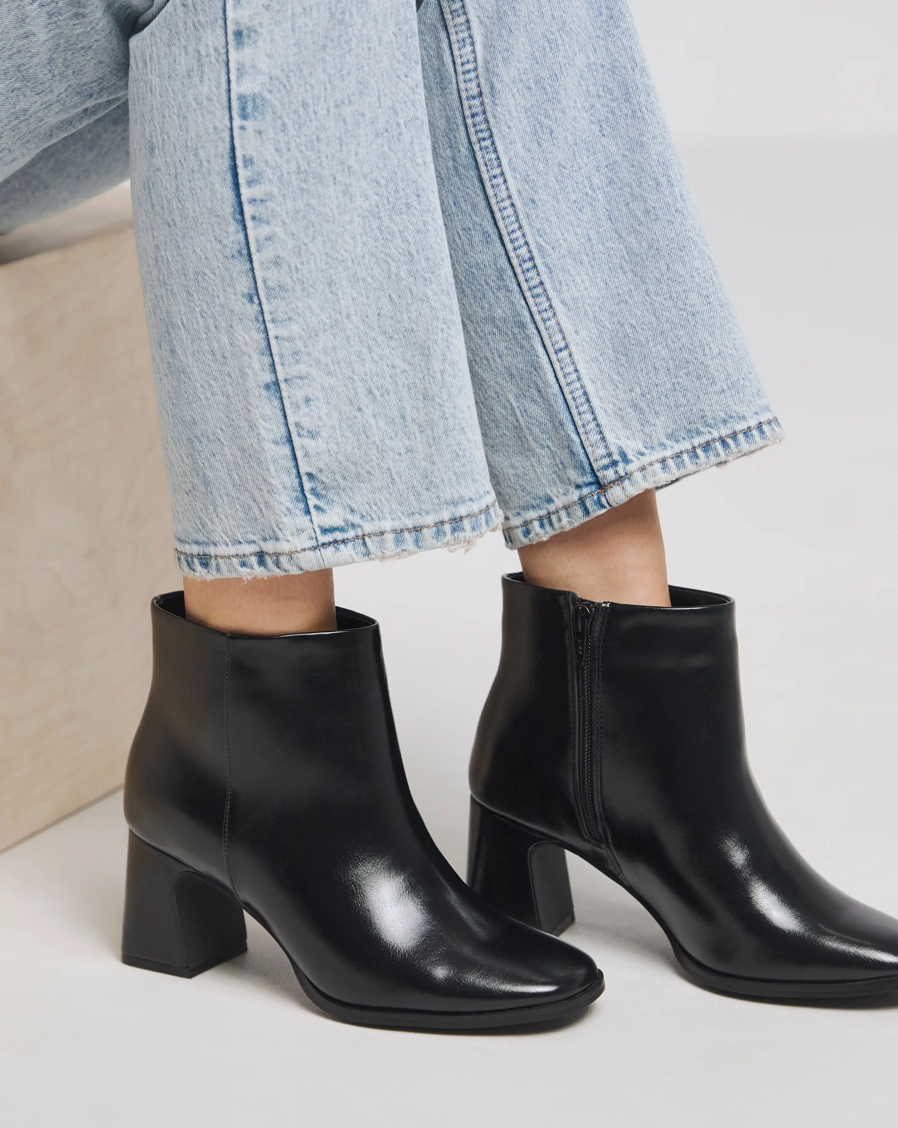 99476-loise-block-heel-ankle-boots-standard-d-fit-1.webp